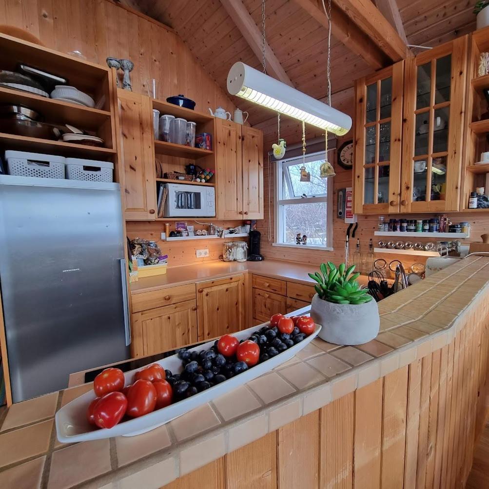 Local Cottage With Amazing View Селфос Екстериор снимка